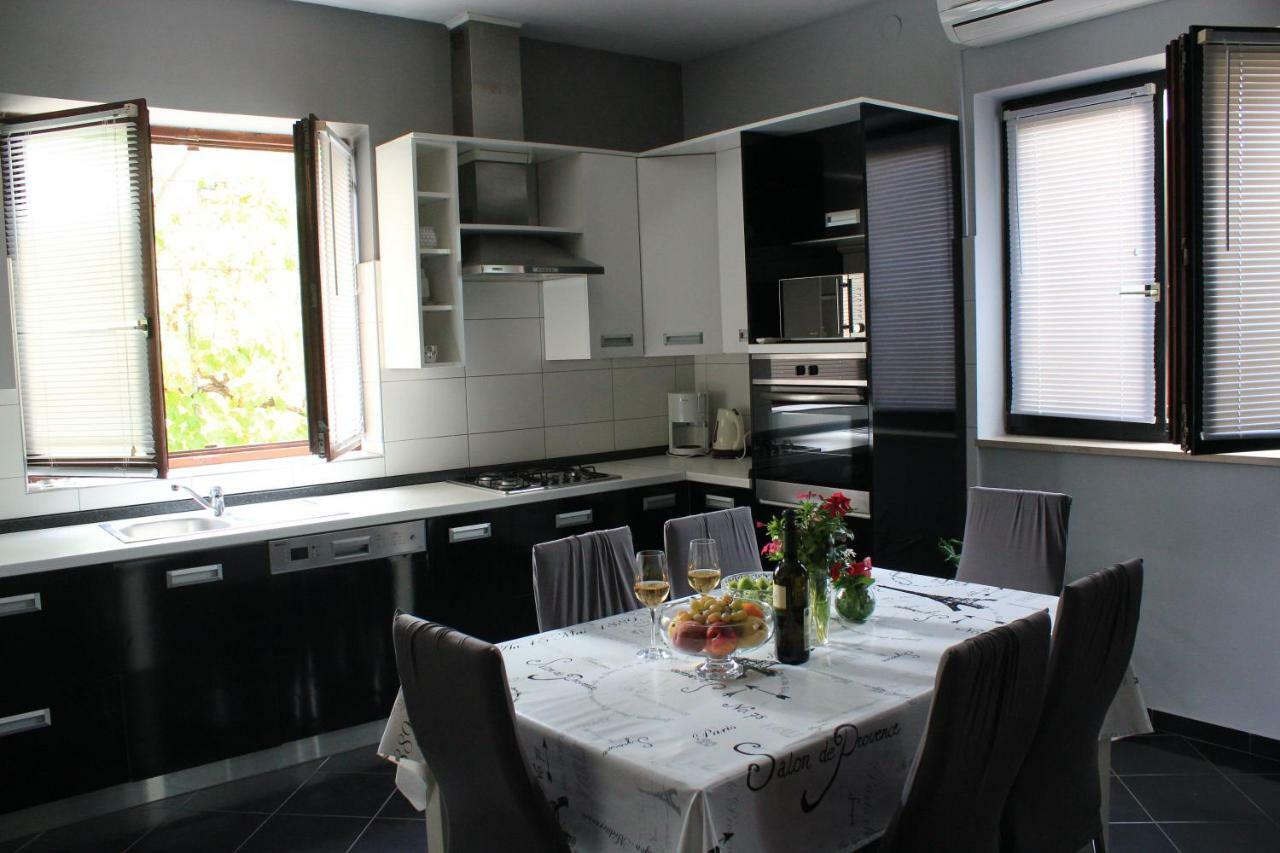 Lukoran Roses Apartment מראה חיצוני תמונה